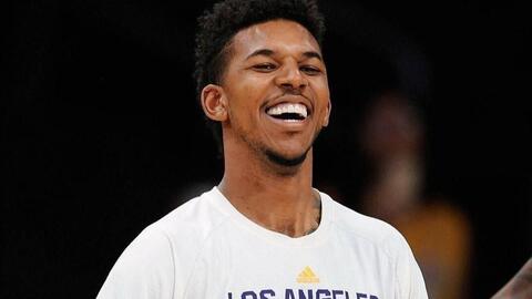 24岁才进入NBA，薪水却提升了700倍，32岁数据不降反升，他是NBA励志的代表