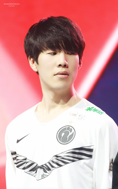 新V25第二章战斗通行证中的所有物品