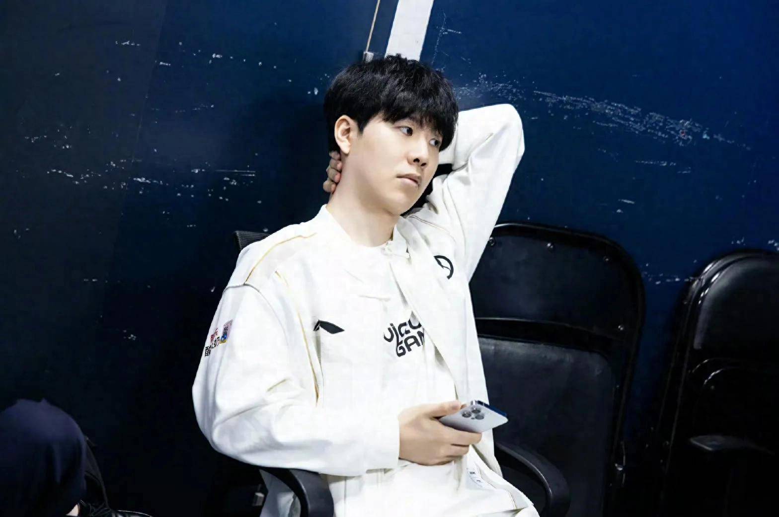 LEC VIT下路选手Carzzy下赛季或将回老东家MAD