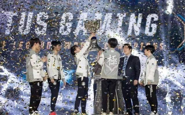 热议 Invictus Gaming 重组：Wanwan表示官方公告将在大家都知道的日子发布